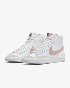 NIKE BLAZER MID