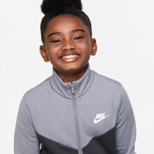 Laden Sie das Bild in den Galerie-Viewer, TUTA JUNIOR NIKE
