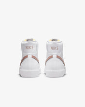 Charger l&#39;image dans la galerie, NIKE BLAZER MID
