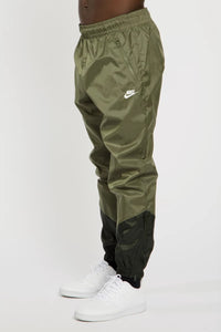 PANTALONE NIKE WINDRUNNER