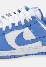 Laden Sie das Bild in den Galerie-Viewer, WMNS AIR JORDAN 1 LOW
