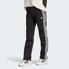 Laden Sie das Bild in den Galerie-Viewer, PANTALONE DONNA ADIDAS
